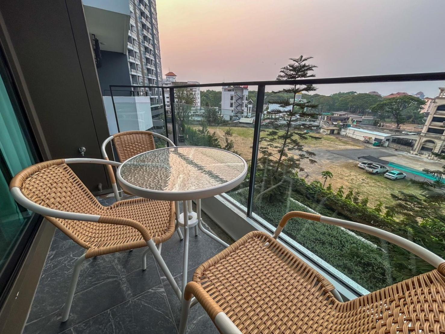 Luxury Condo Astra Sky River Condo Chiang Mai Exteriör bild