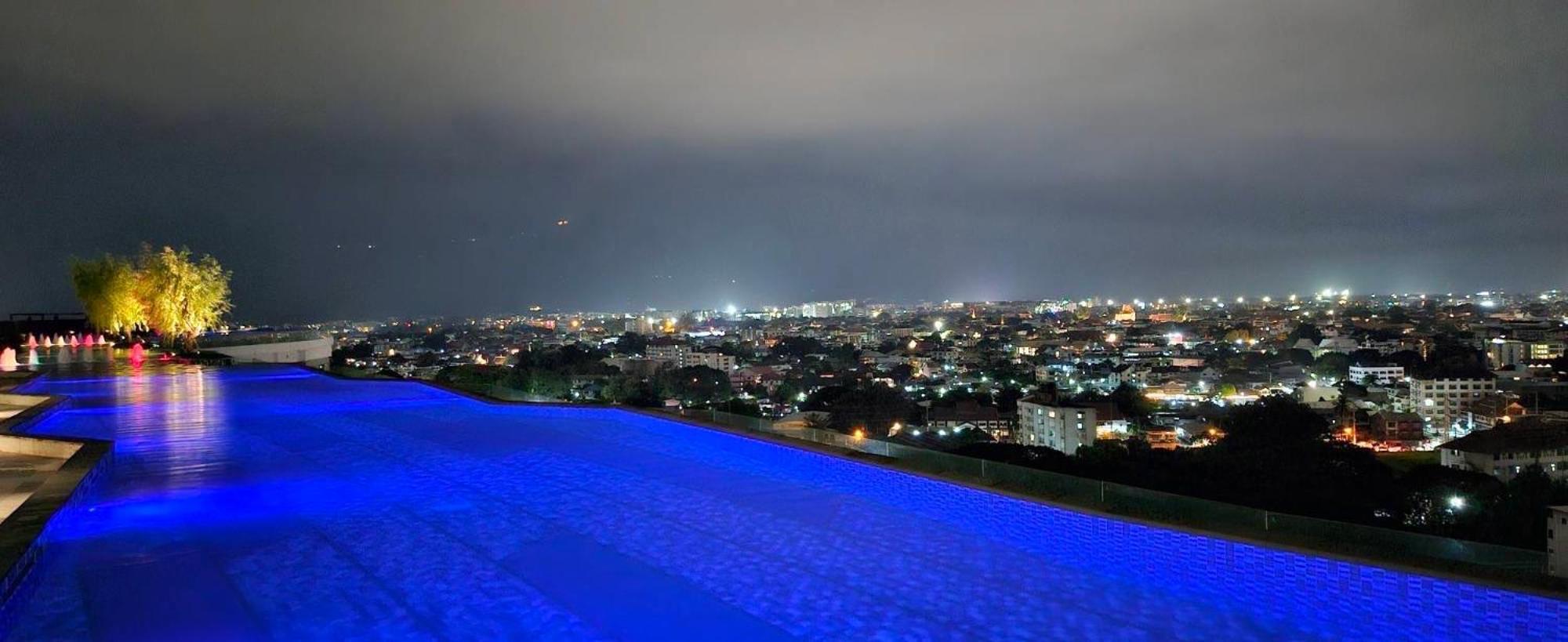 Luxury Condo Astra Sky River Condo Chiang Mai Exteriör bild