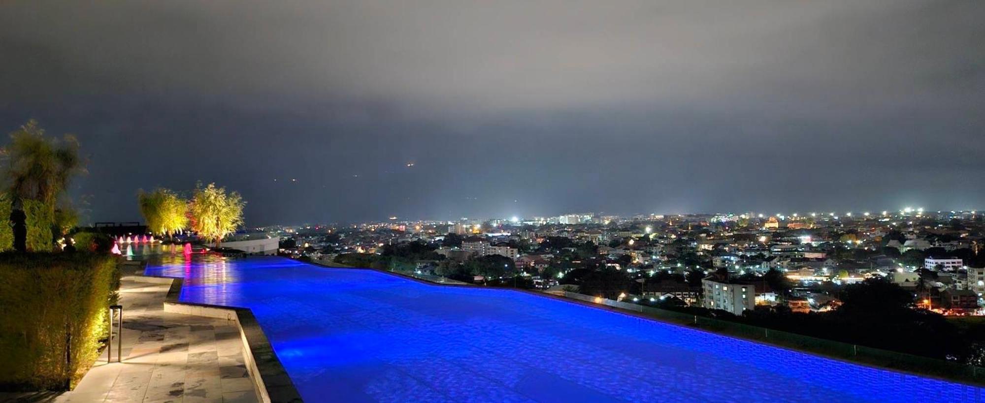 Luxury Condo Astra Sky River Condo Chiang Mai Exteriör bild